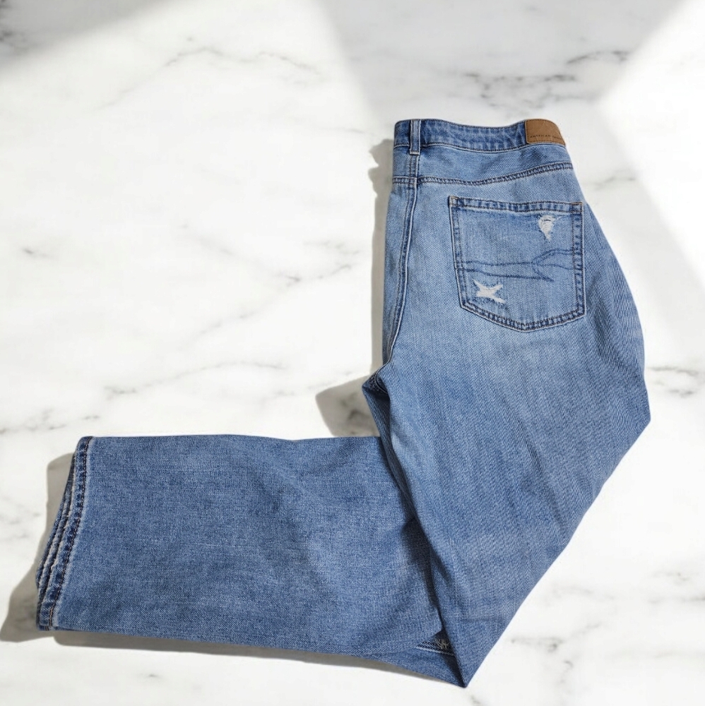 American eagle mom jeans